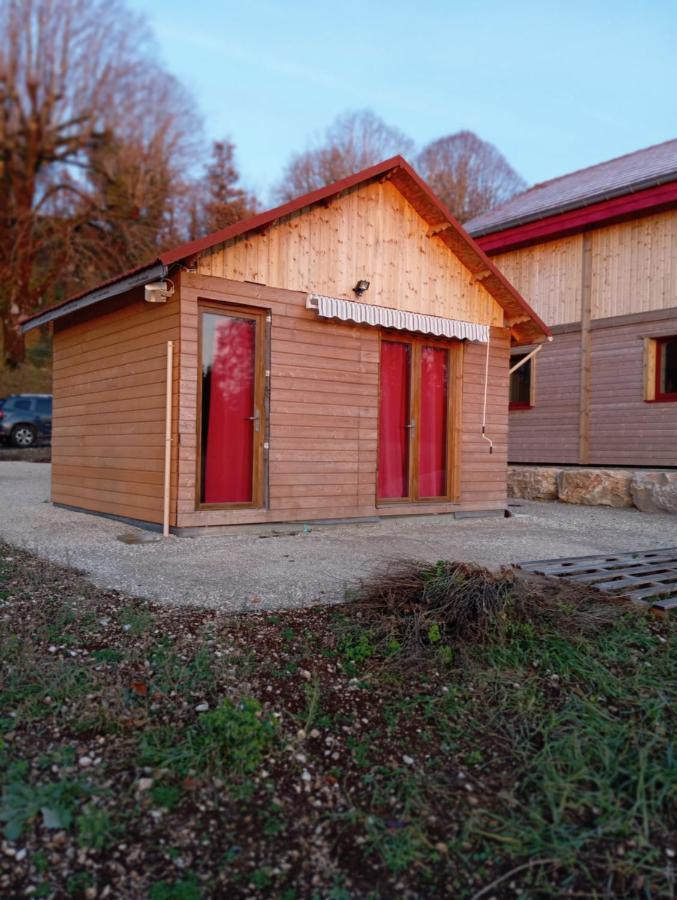 La P'Tite Maison Bois Du Herisson Menetrux-en-Joux Luaran gambar