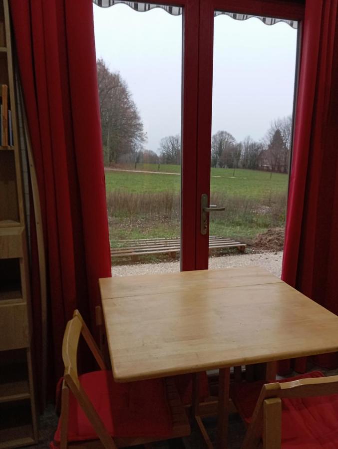 La P'Tite Maison Bois Du Herisson Menetrux-en-Joux Luaran gambar
