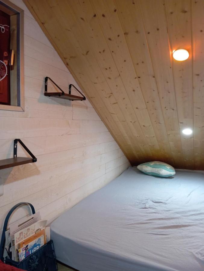 La P'Tite Maison Bois Du Herisson Menetrux-en-Joux Luaran gambar