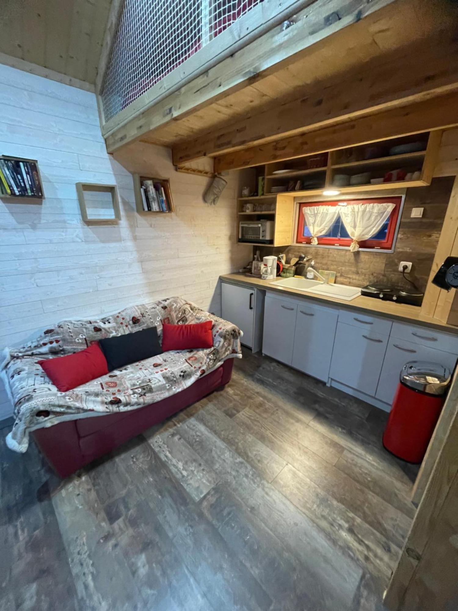 La P'Tite Maison Bois Du Herisson Menetrux-en-Joux Luaran gambar